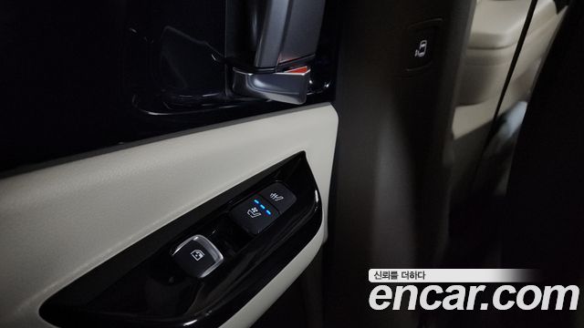 Kia Canival 2021 — photo 18