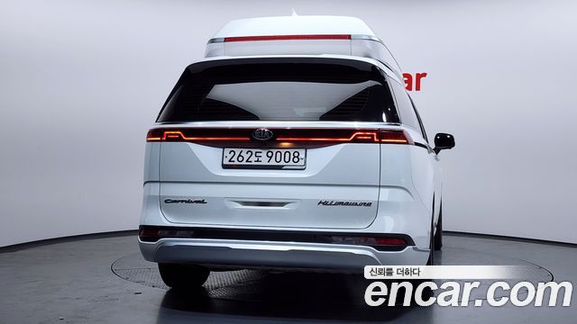 Kia Canival 2021 — photo 4