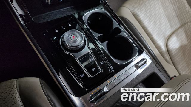 Kia Canival 2021 — photo 9
