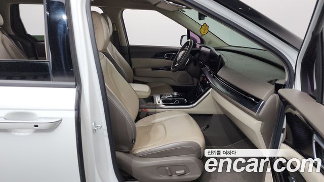 Kia Canival 2021 — photo 11