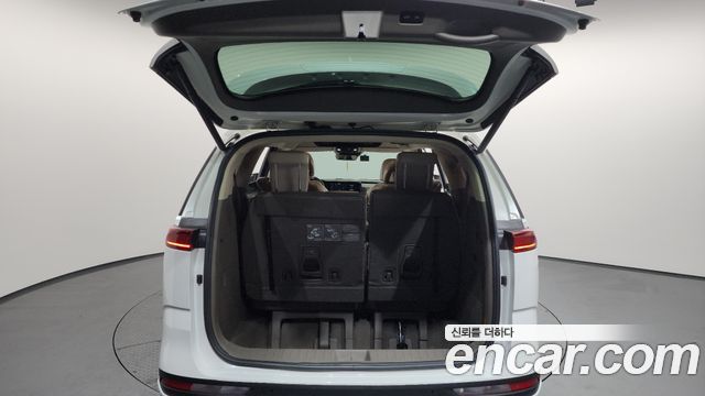 Kia Canival 2021 — photo 20