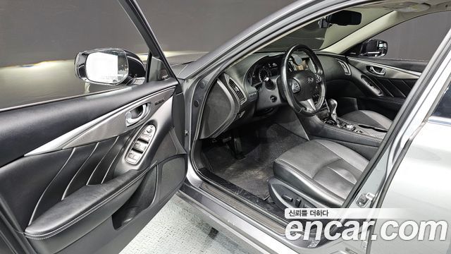 Infiniti Q50 2016 — photo 10