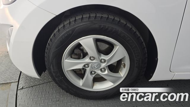 Hyundai AVANTE 2016 — photo 5