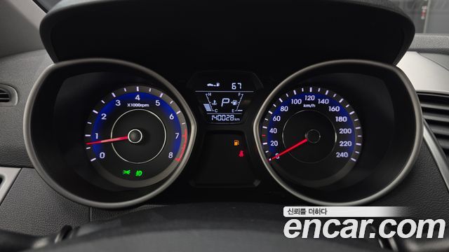 Hyundai AVANTE 2016 — photo 8