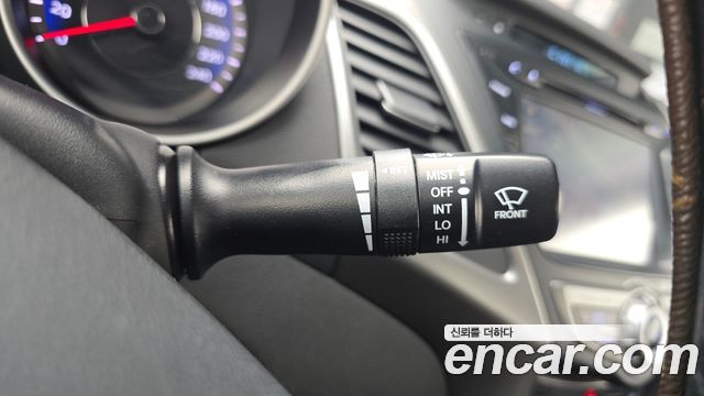 Hyundai AVANTE 2016 — photo 17