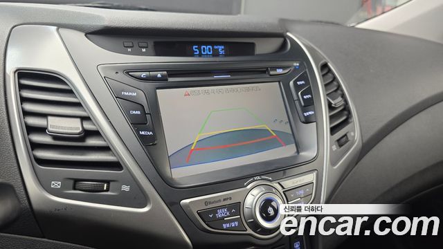 Hyundai AVANTE 2016 — photo 18