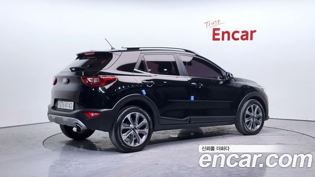 Kia Stonic 2018 — photo 2