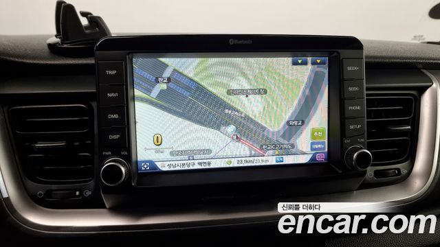 Kia Stonic 2018 — photo 15