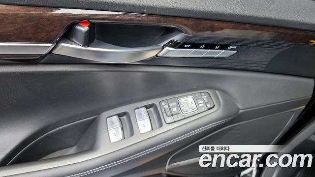Genesis EQ900 2018 — photo 14