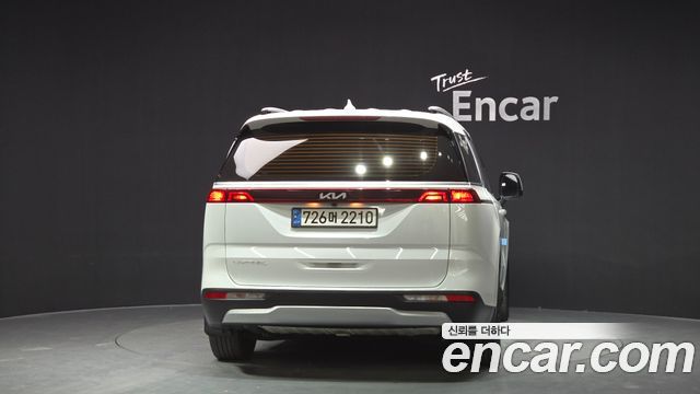 Kia Canival 2022 — photo 4