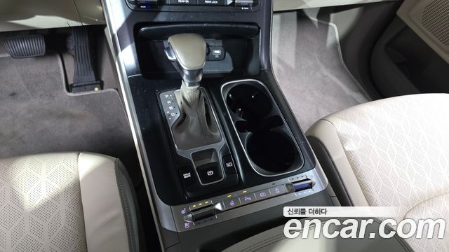 Kia Canival 2022 — photo 9