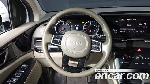 Kia Canival 2022 — photo 13