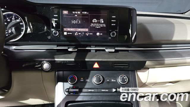 Kia Canival 2022 — photo 14