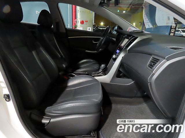 Hyundai i30 2014 — photo 8