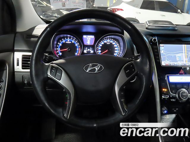 Hyundai i30 2014 — photo 10
