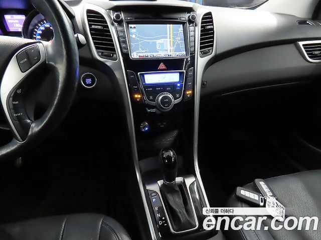 Hyundai i30 2014 — photo 11