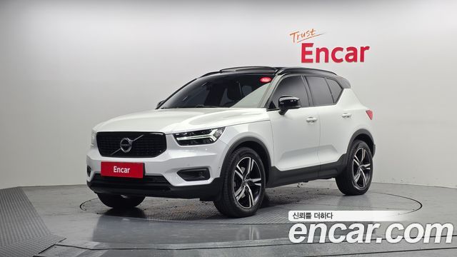 Volvo XC40 2019 — photo 1