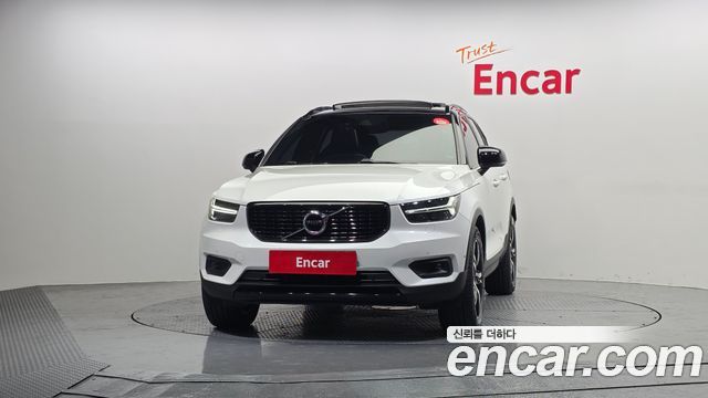 Volvo XC40 2019 — photo 3