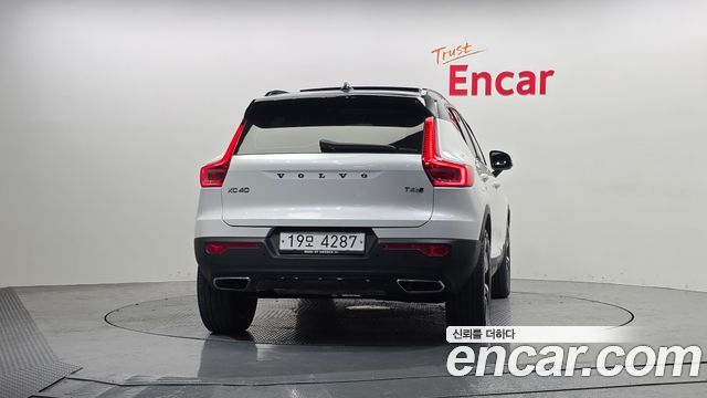 Volvo XC40 2019 — photo 4