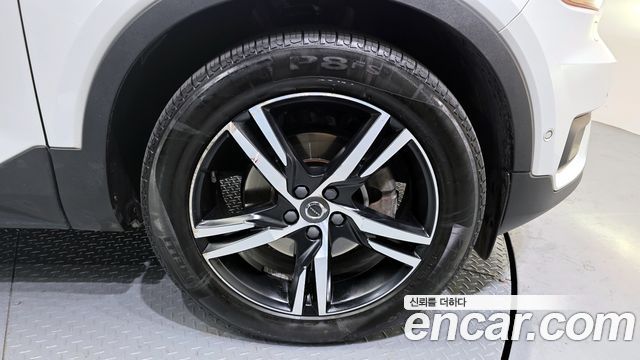 Volvo XC40 2019 — photo 5