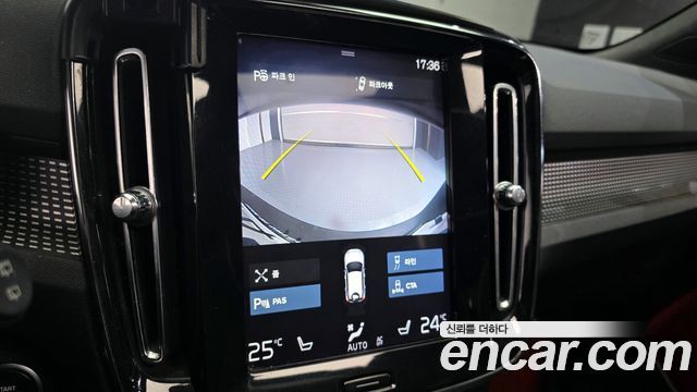 Volvo XC40 2019 — photo 14