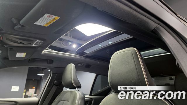 Volvo XC40 2019 — photo 16