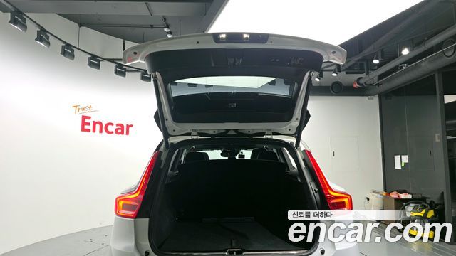 Volvo XC40 2019 — photo 19