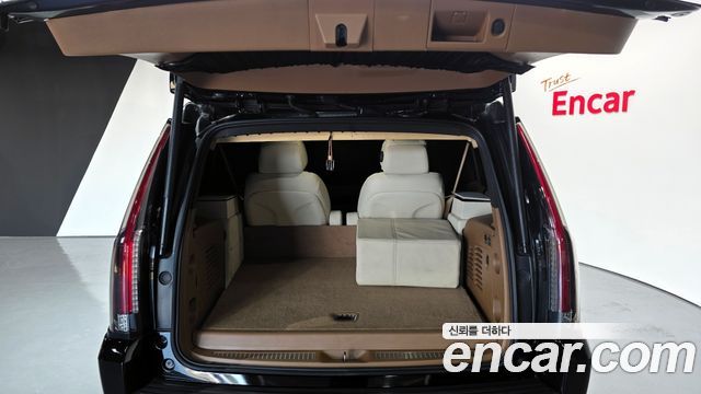 Cadillac Escalade 2017 — photo 20