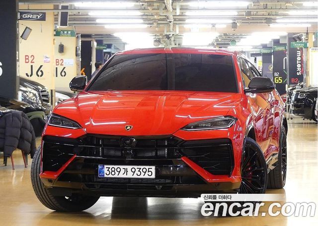 Lamborghini Urus 2025 — photo 2