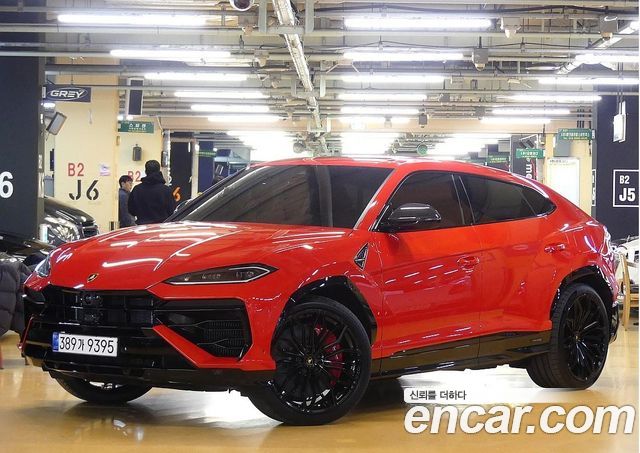 Lamborghini Urus 2025 — photo 3