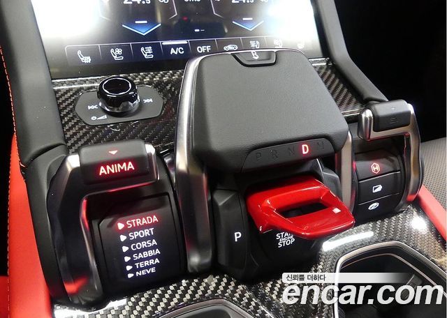 Lamborghini Urus 2025 — photo 8