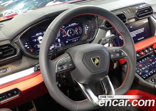 Lamborghini Urus 2025 — photo 13