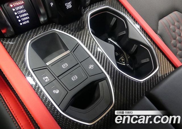 Lamborghini Urus 2025 — photo 18