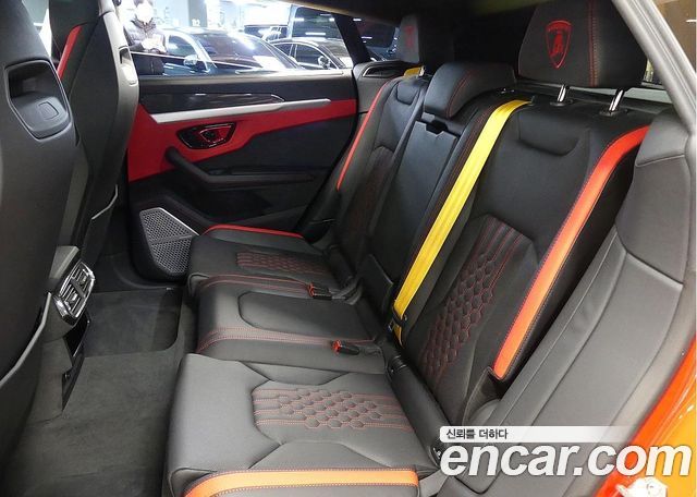 Lamborghini Urus 2025 — photo 19