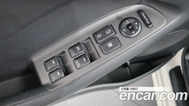 Kia K3 2013 — photo 12