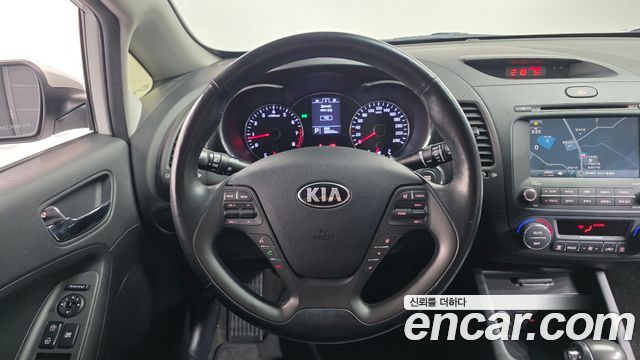Kia K3 2013 — photo 14