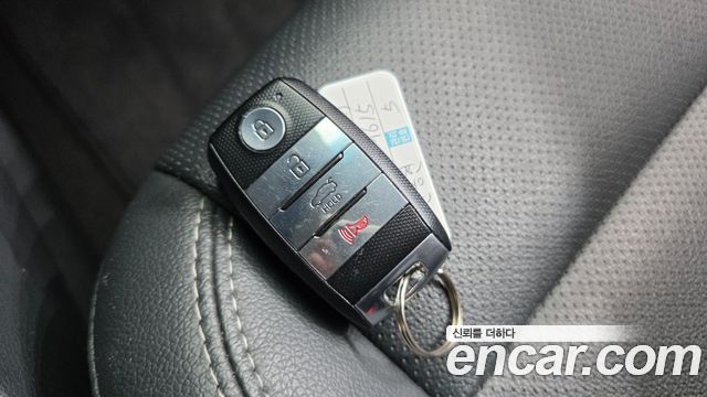 Kia K3 2013 — photo 19
