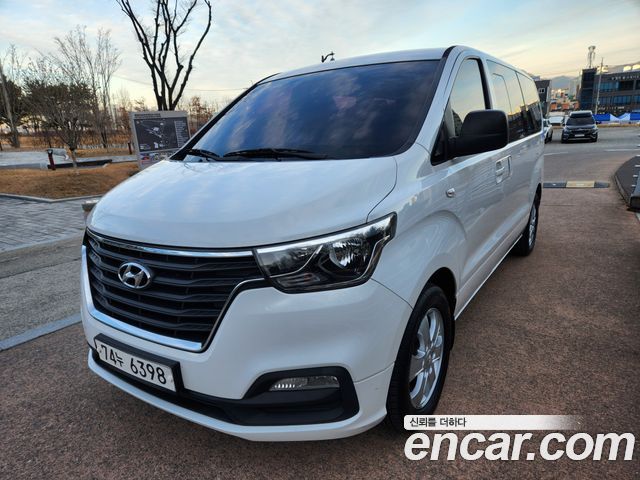 Hyundai Starex 2018 — photo 1