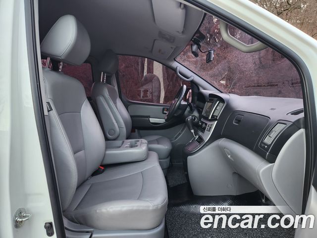 Hyundai Starex 2018 — photo 9