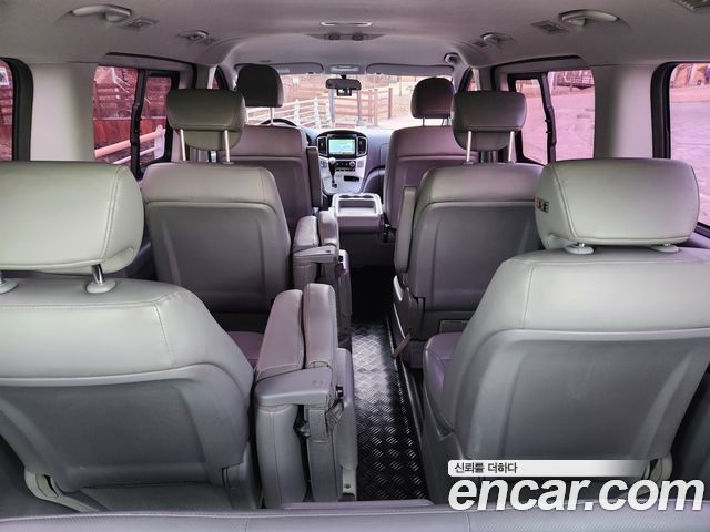 Hyundai Starex 2018 — photo 18