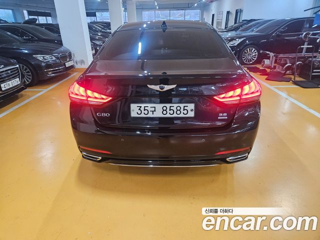 Genesis G80 2018 — photo 2