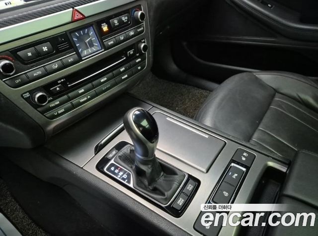 Hyundai Genesis 2016 — photo 8