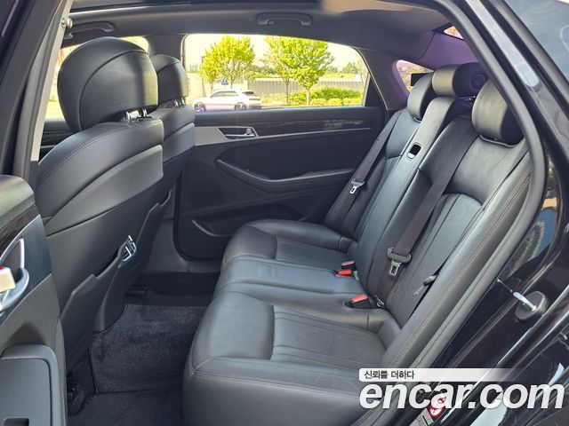 Genesis G80 2018 — photo 9
