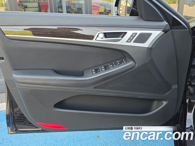 Genesis G80 2018 — photo 10