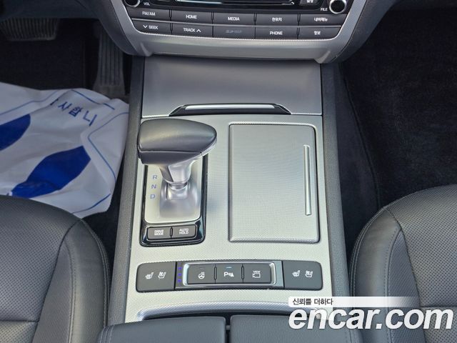 Genesis G80 2018 — photo 14