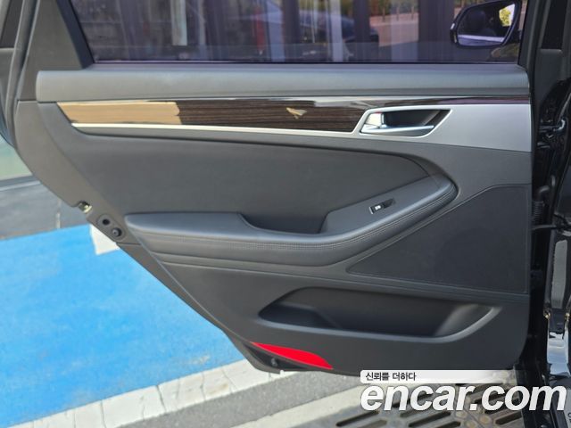 Genesis G80 2018 — photo 16