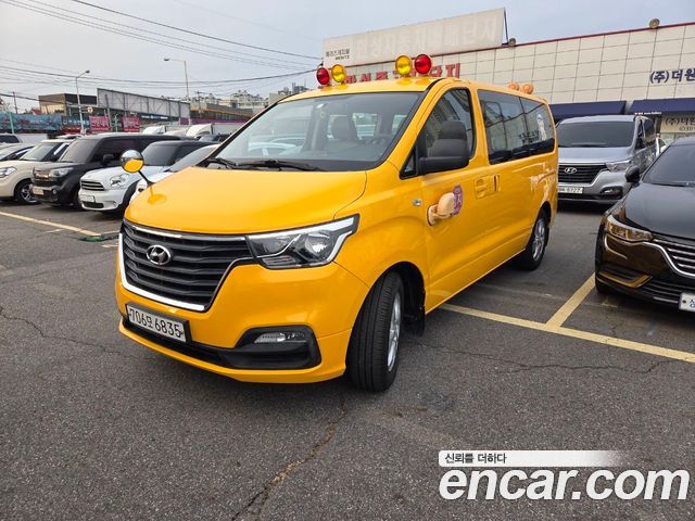 Hyundai Starex 2019 — photo 2