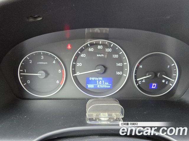 Hyundai Starex 2019 — photo 8