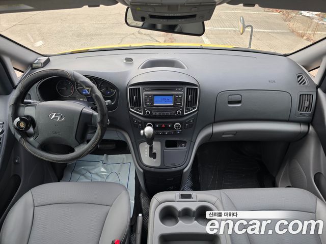 Hyundai Starex 2019 — photo 10
