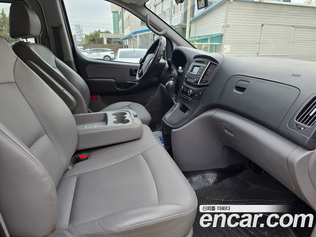 Hyundai Starex 2019 — photo 11